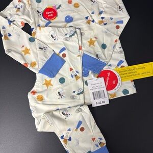 Magnetic Me - Space Themed - 2T Pajamas - White and Blue